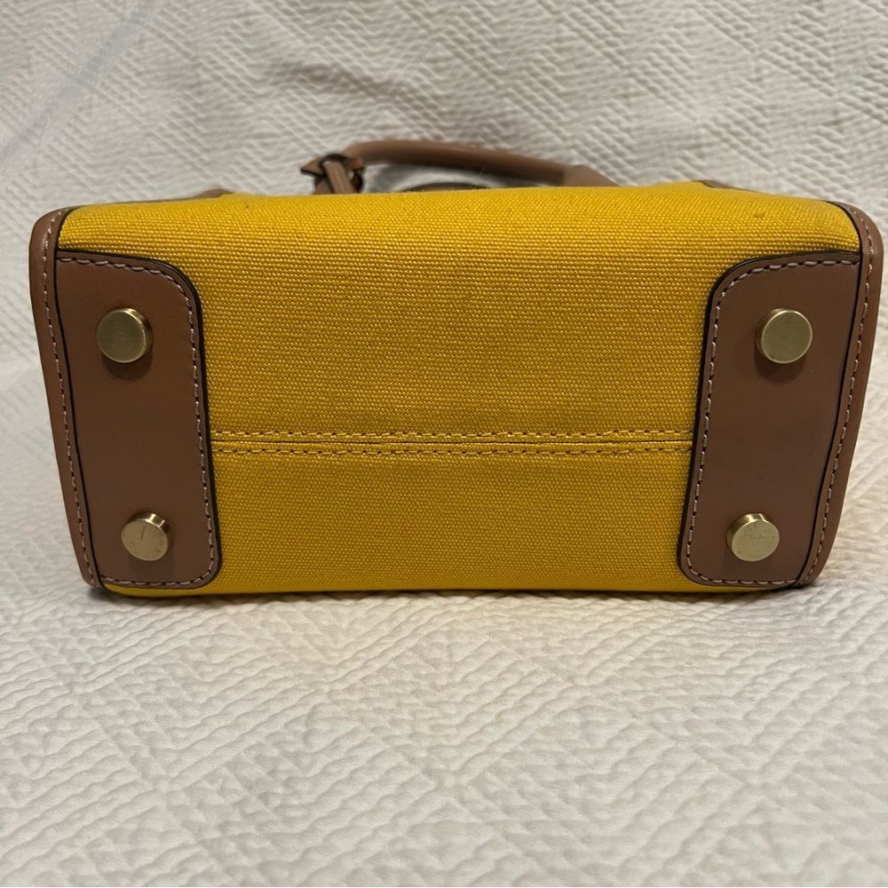 Michael Kors Mercer Messenger Crossbody Purse Jasmine Yellow - Canvas & Leather - Picture 5 of 16